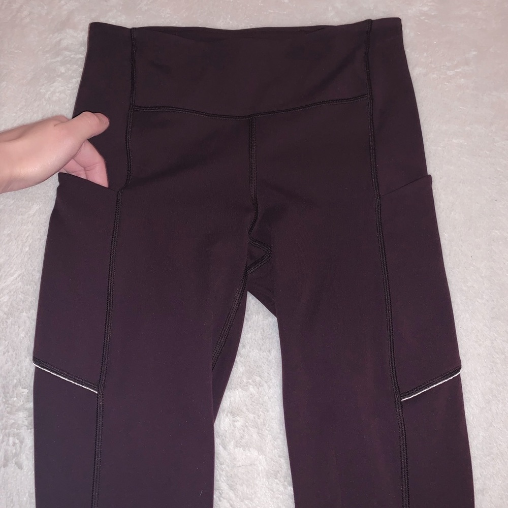 Lululemon Size 2 Speed Up Tight 28"  Full Length